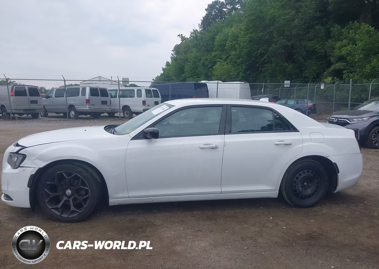 2020 Chrysler 300 Touring VIN:2C3CCAAG7LH128343 - 15