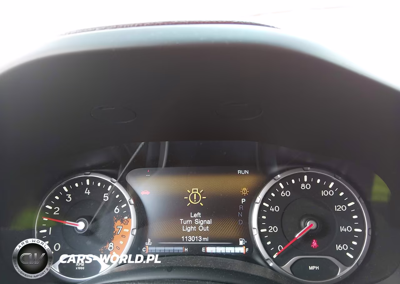 2017 Jeep Renegade Limited VIN:ZACCJBDB2HPE52832 - 7
