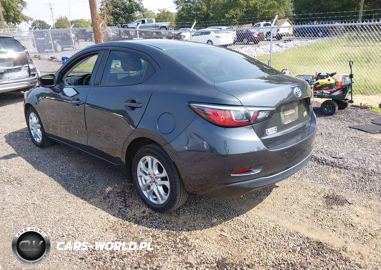 2017 Toyota Yaris Ia VIN:3MYDLBYV0HY188235 - 3