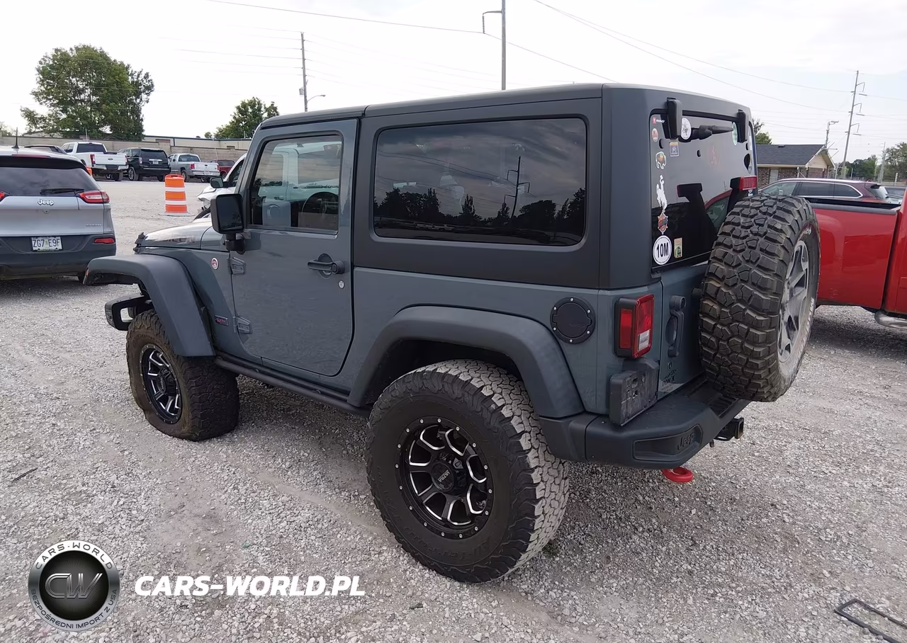 2013 Jeep Wrangler Rubicon 10Th Anniversary VIN:1C4HJWCG8DL683792 - 3