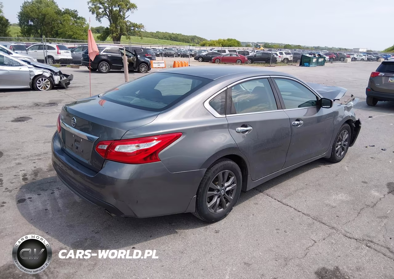 2017 Nissan Altima 2.5 S VIN:1N4AL3APXHN322769 - 4