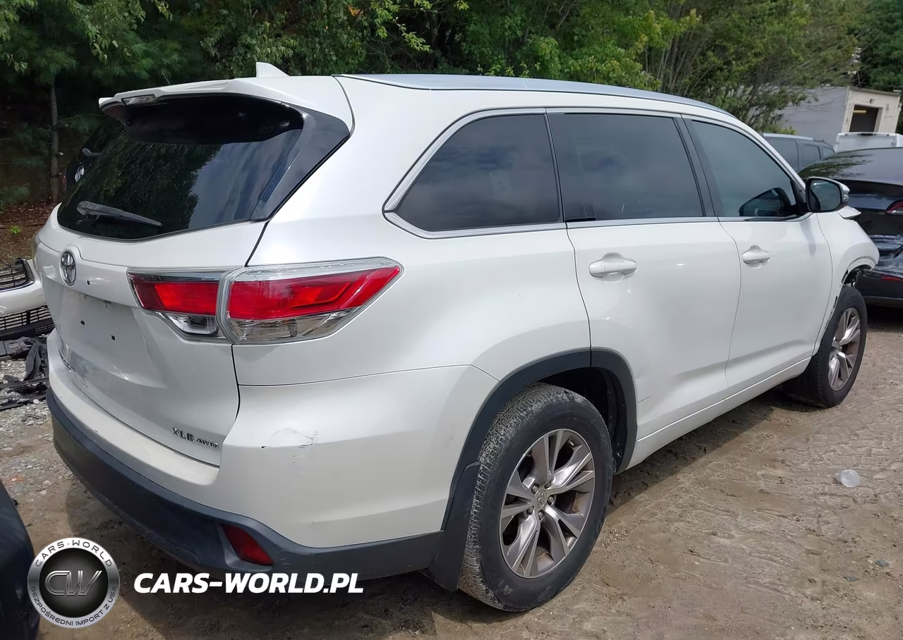 2015 Toyota Highlander Xle V6 VIN:5TDJKRFH2FS138225 - 4