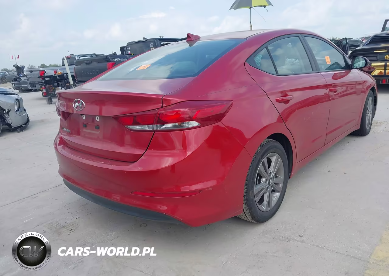 2018 Hyundai Elantra Sel VIN:5NPD84LF0JH366062 - 4