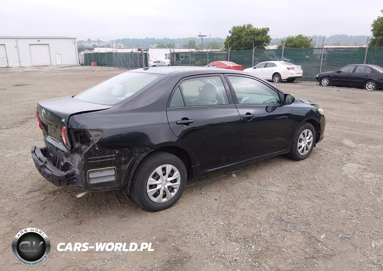 2010 Toyota Corolla Le VIN:2T1BU4EE3AC228073 - 4