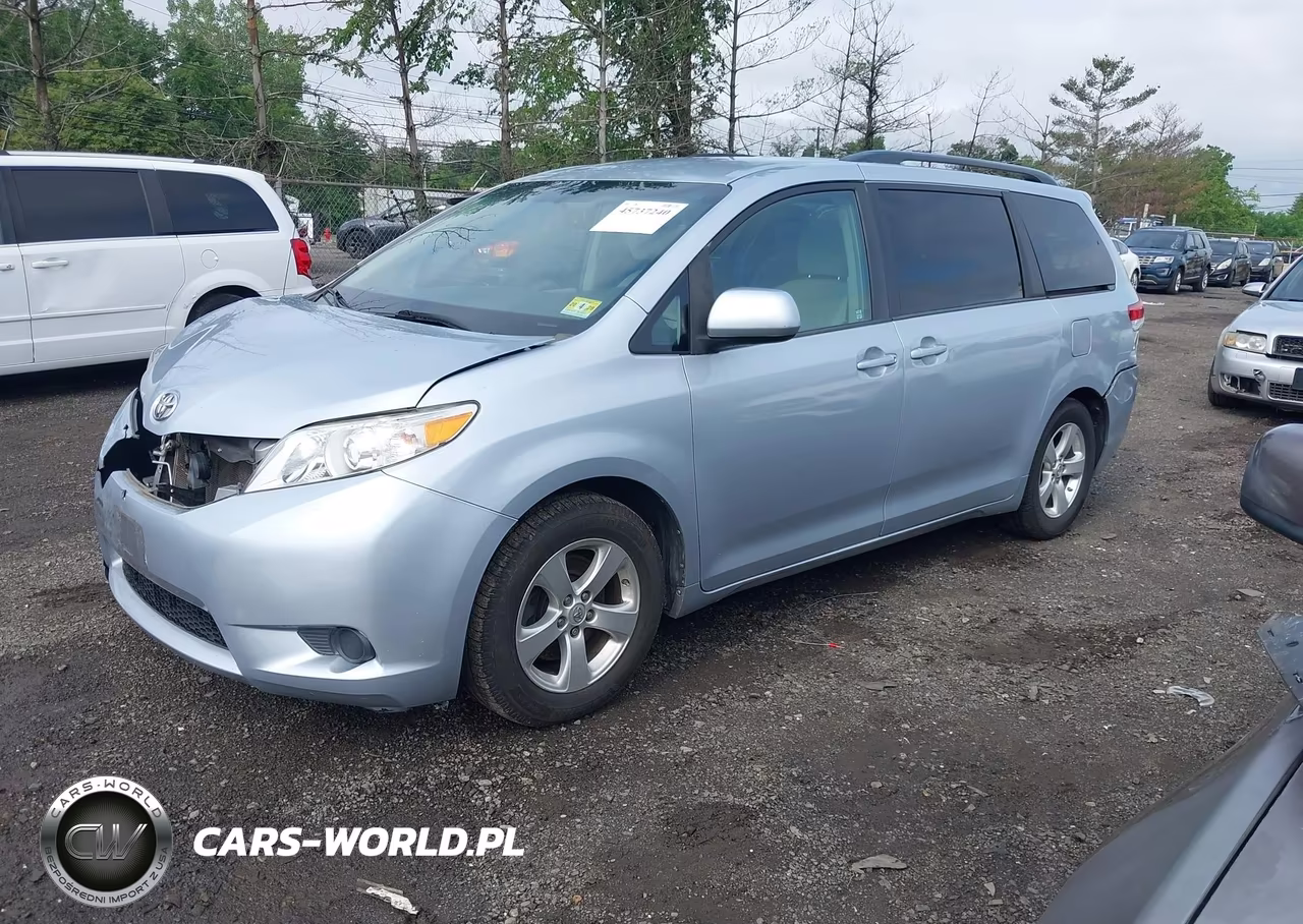 2013 Toyota Sienna Le V6 8 Passenger VIN:5TDKK3DC5DS372073 - 2