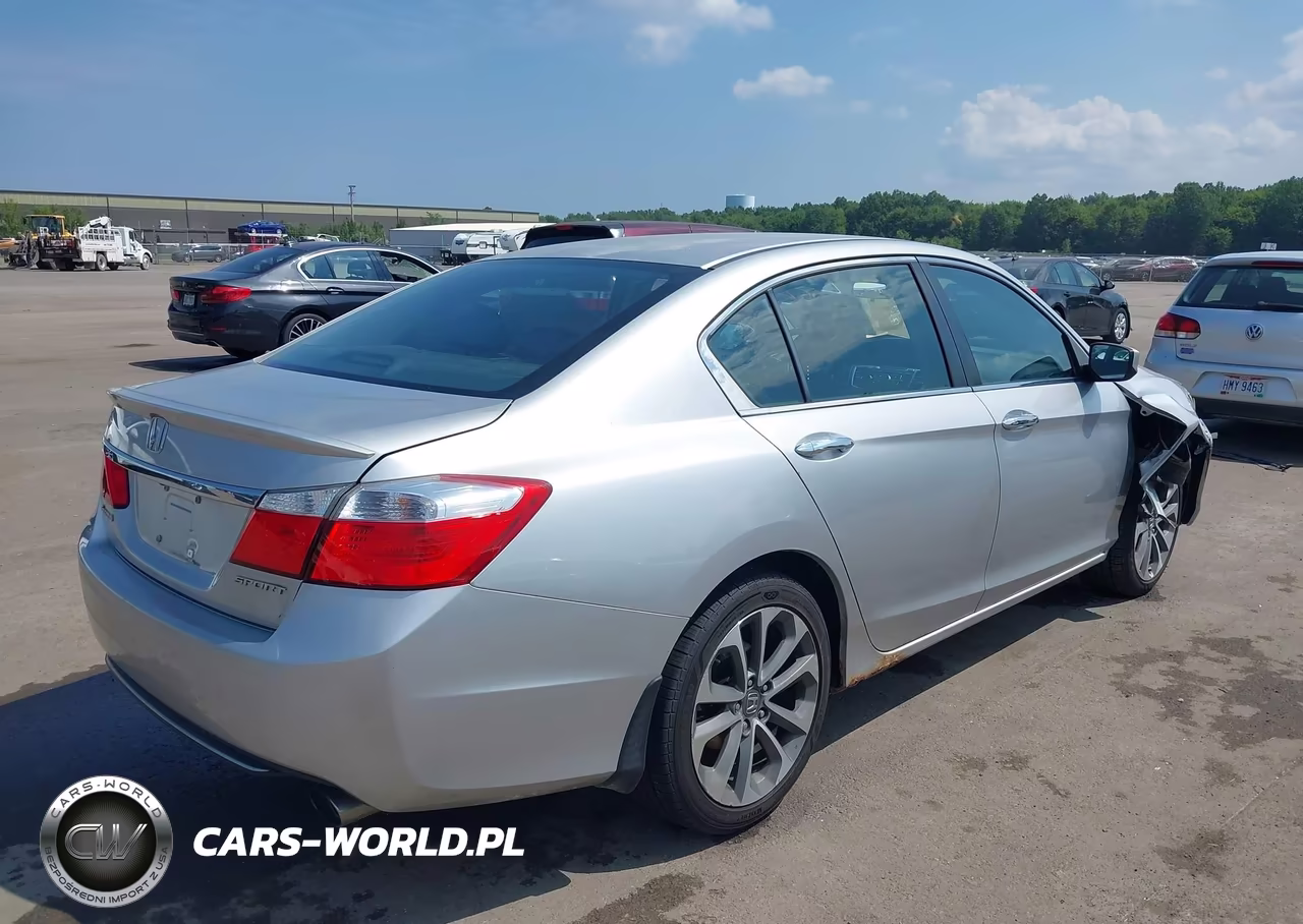 2015 Honda Accord Sport VIN:1HGCR2F52FA139522 - 4