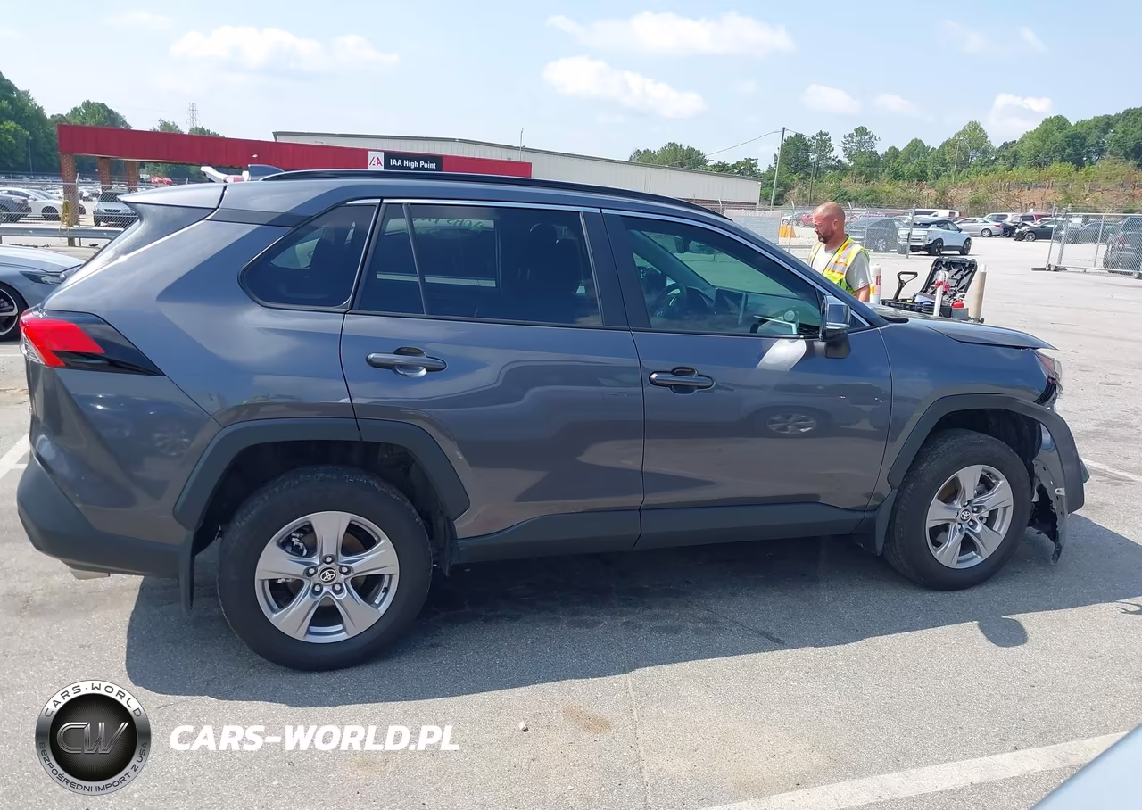2025 Toyota Rav4 Xle VIN:2T3W1RFV0SC343907 - 14