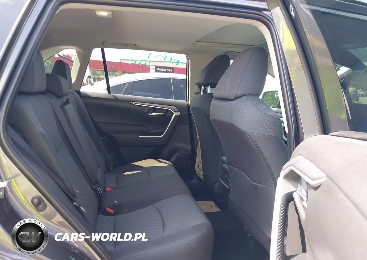 2025 Toyota Rav4 Xle VIN:2T3W1RFV0SC343907 - 8