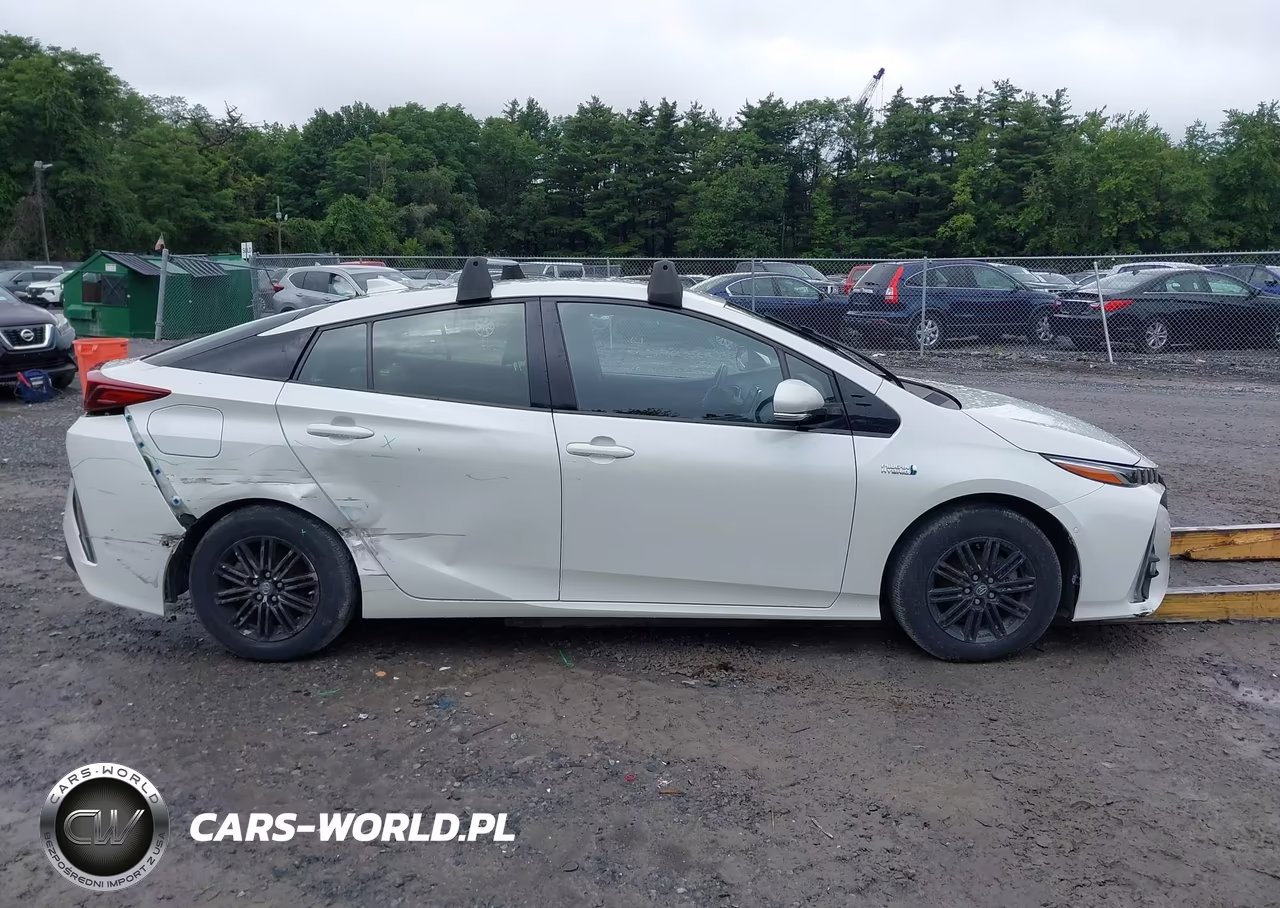 2017 Toyota Prius Prime Advanced VIN:JTDKARFP5H3000973 - 13