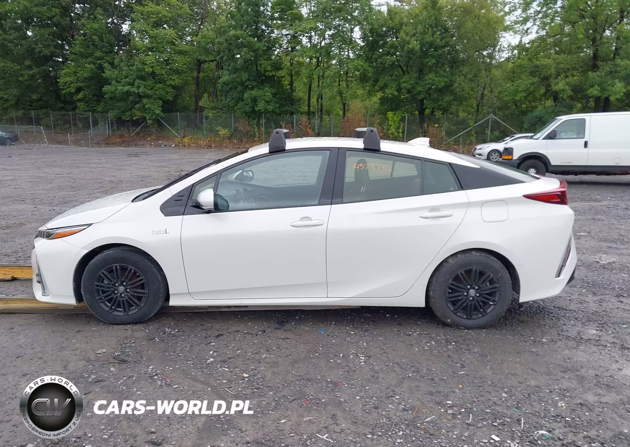 2017 Toyota Prius Prime Advanced VIN:JTDKARFP5H3000973 - 14