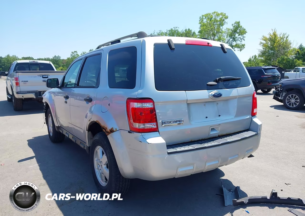 2011 Ford Escape Xlt VIN:1FMCU9D78BKB11380 - 3