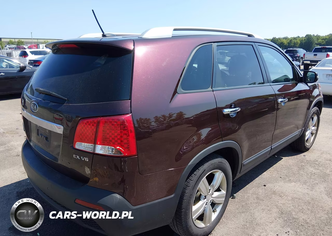 2012 Kia Sorento Ex V6 VIN:5XYKU4A22CG206648 - 4