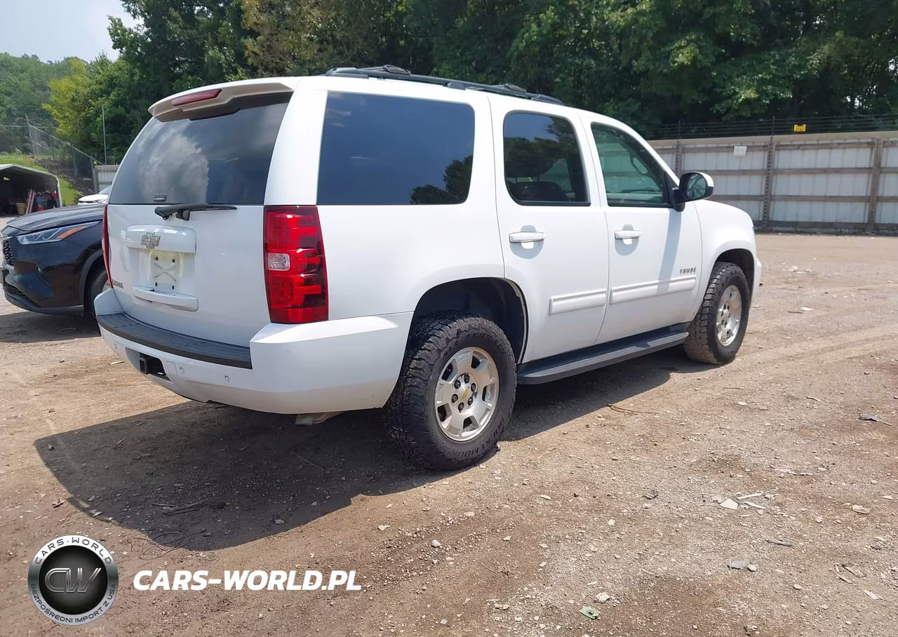 2011 Chevrolet Tahoe Lt VIN:1GNSCBE09BR120132 - 4