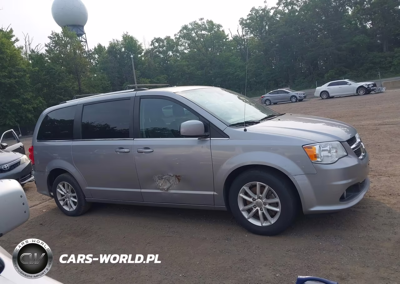 2018 Dodge Grand Caravan Sxt VIN:2C4RDGCG4JR359792 - 13