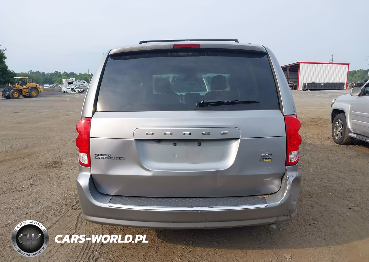 2018 Dodge Grand Caravan Sxt VIN:2C4RDGCG4JR359792 - 16