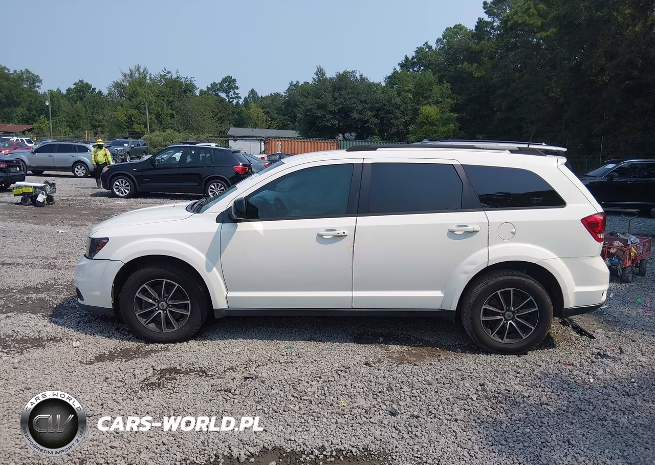 2019 Dodge Journey Se VIN:3C4PDCBG4KT731812 - 13