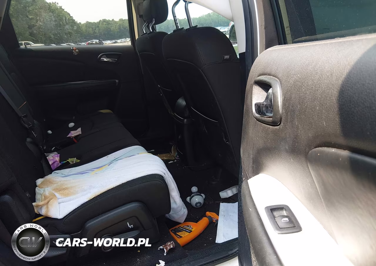 2019 Dodge Journey Se VIN:3C4PDCBG4KT731812 - 8