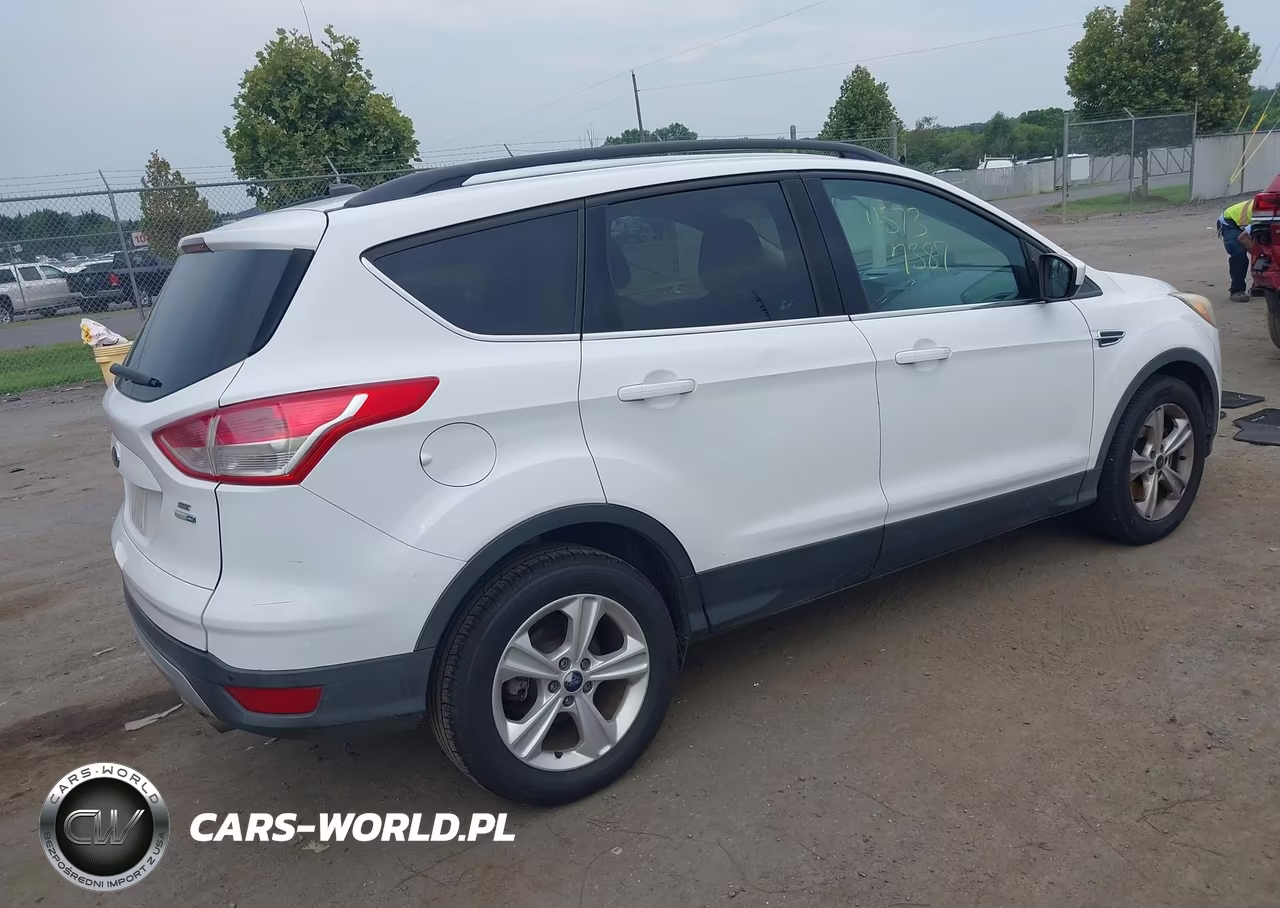 2015 Ford Escape Se VIN:1FMCU9GX6FUA94276 - 4