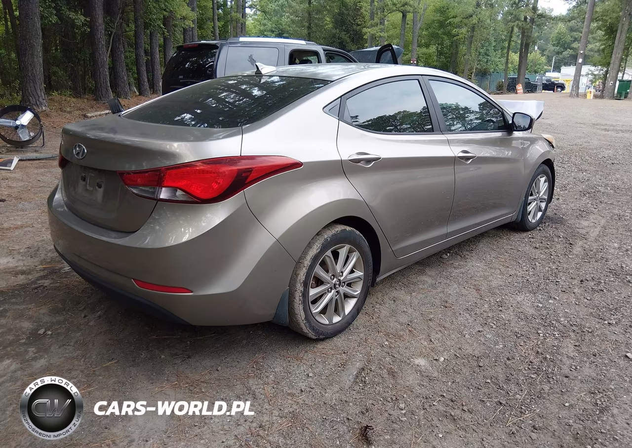 2016 Hyundai Elantra Se VIN:5NPDH4AE4GH716277 - 4