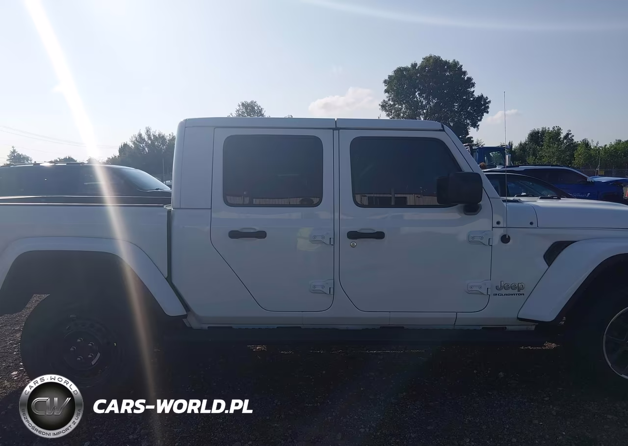 2023 Jeep Gladiator Overland 4X4 VIN:1C6HJTFGXPL535410 - 13