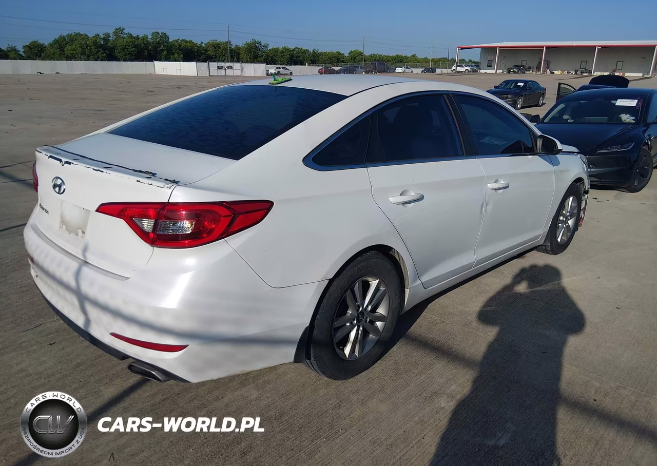 2016 Hyundai Sonata Se VIN:5NPE24AF2GH317401 - 4