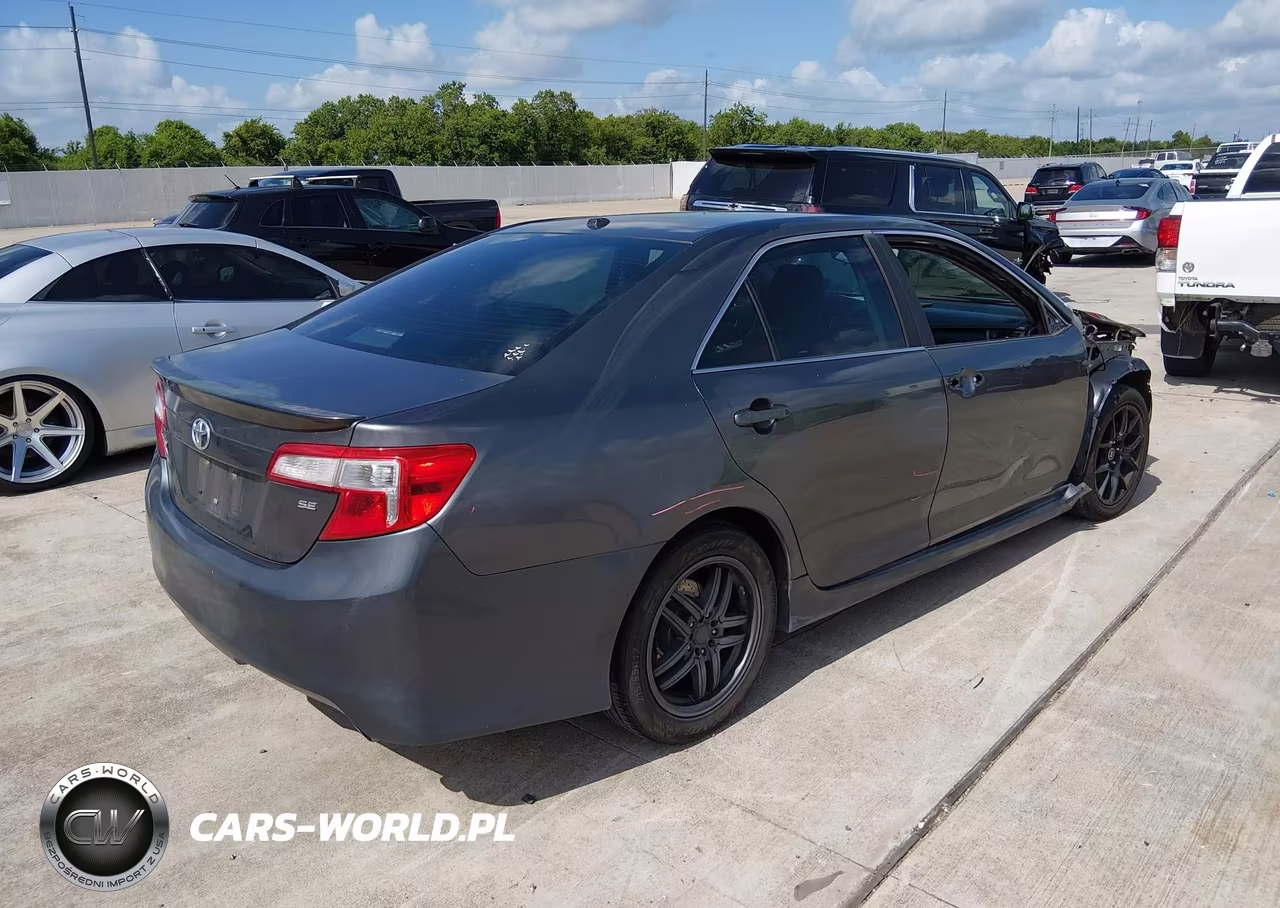 2013 Toyota Camry Se VIN:4T1BF1FK1DU284481 - 4