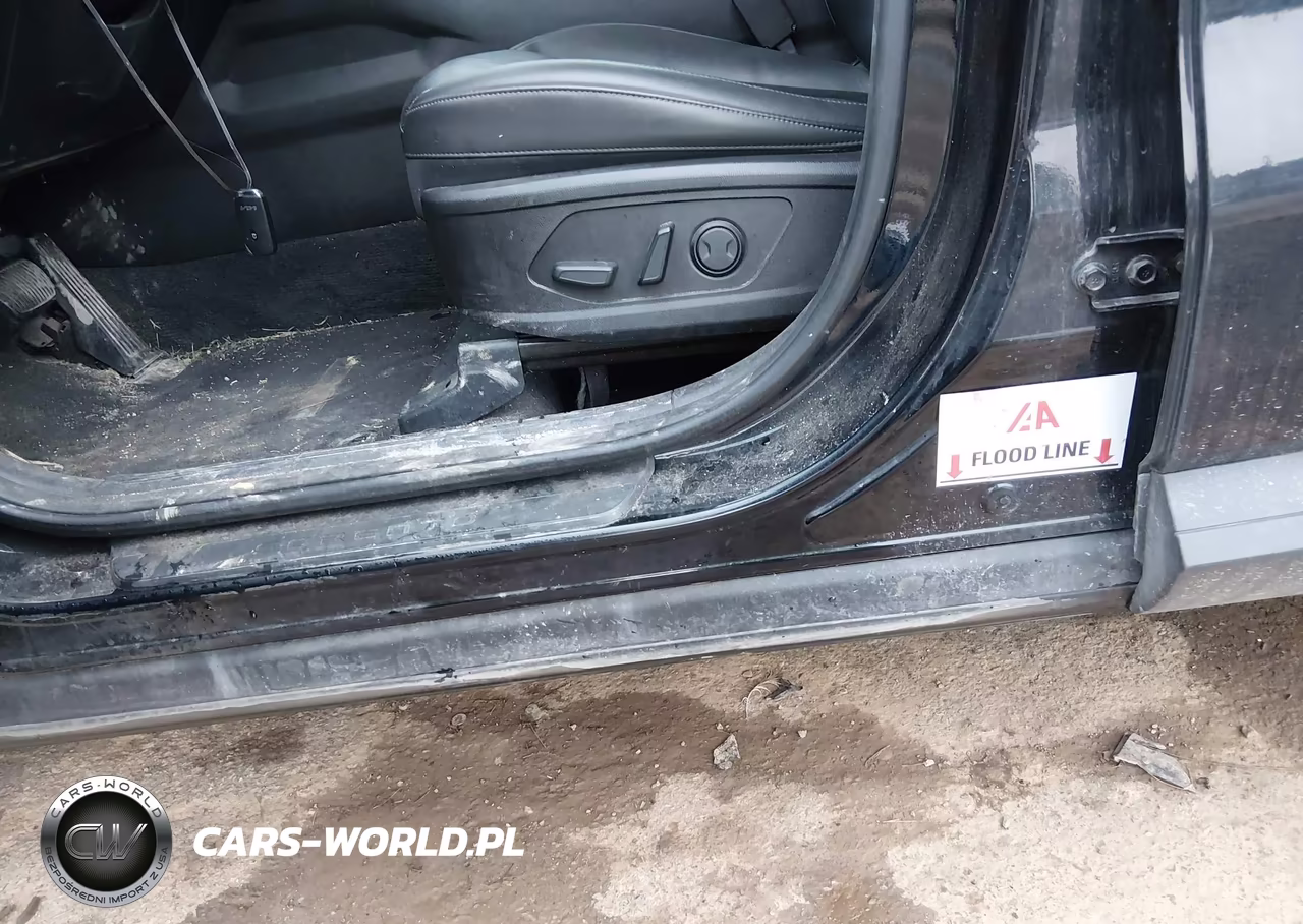 2023 Kia Sorento X-Line S VIN:5XYRLDLC8PG228179 - 6