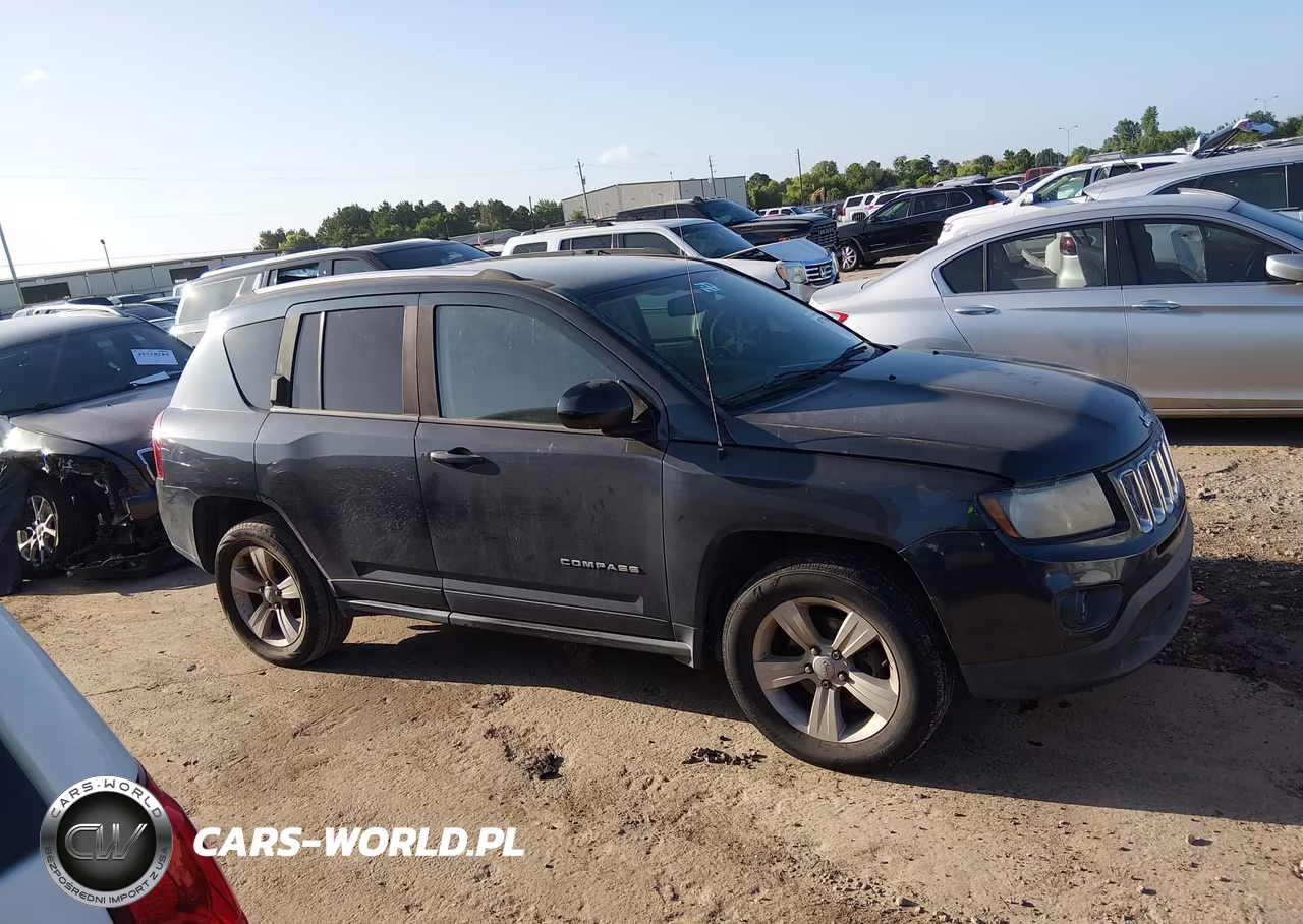 2014 Jeep Compass Latitude VIN:1C4NJDEB8ED822761 - 13