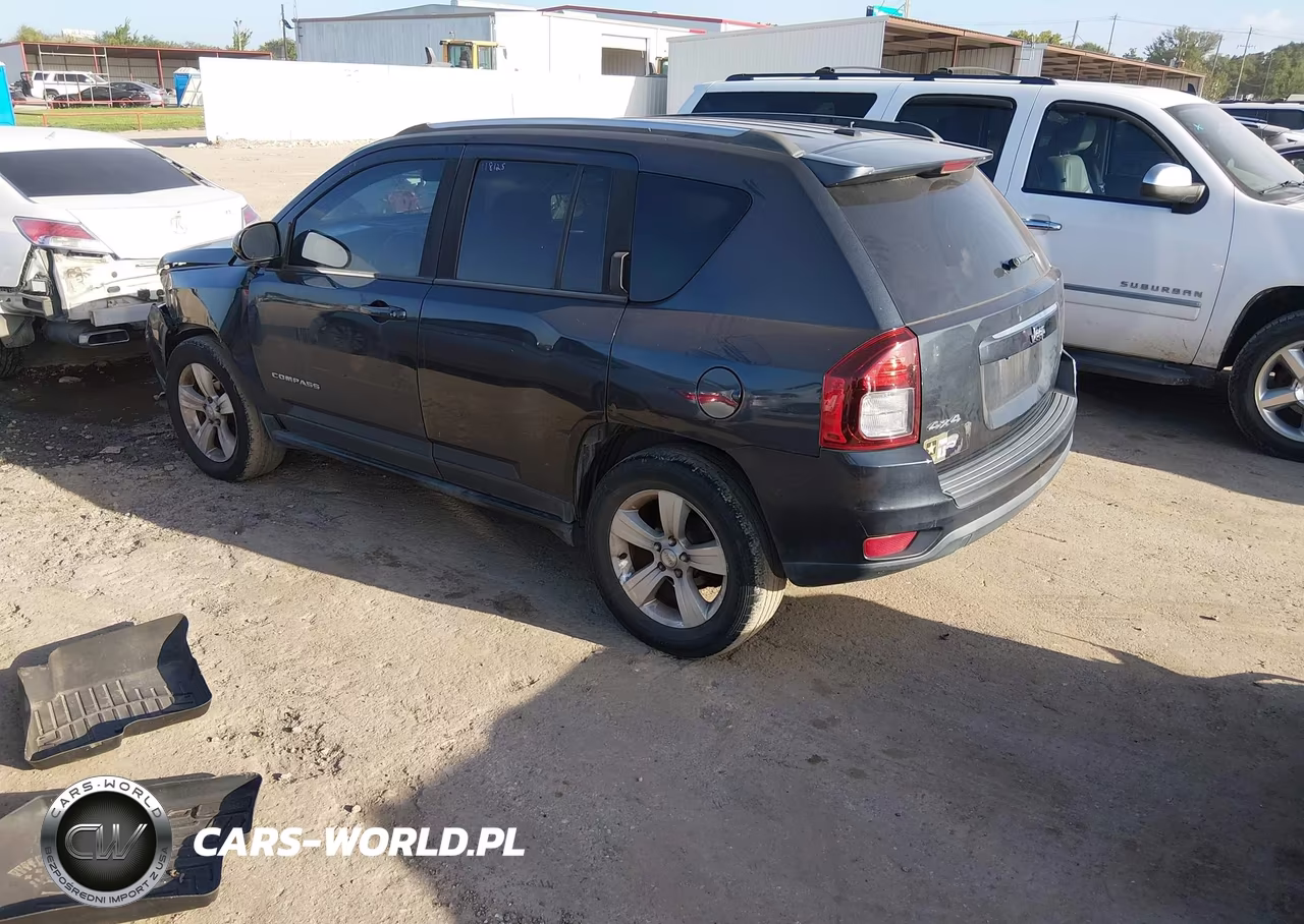 2014 Jeep Compass Latitude VIN:1C4NJDEB8ED822761 - 3