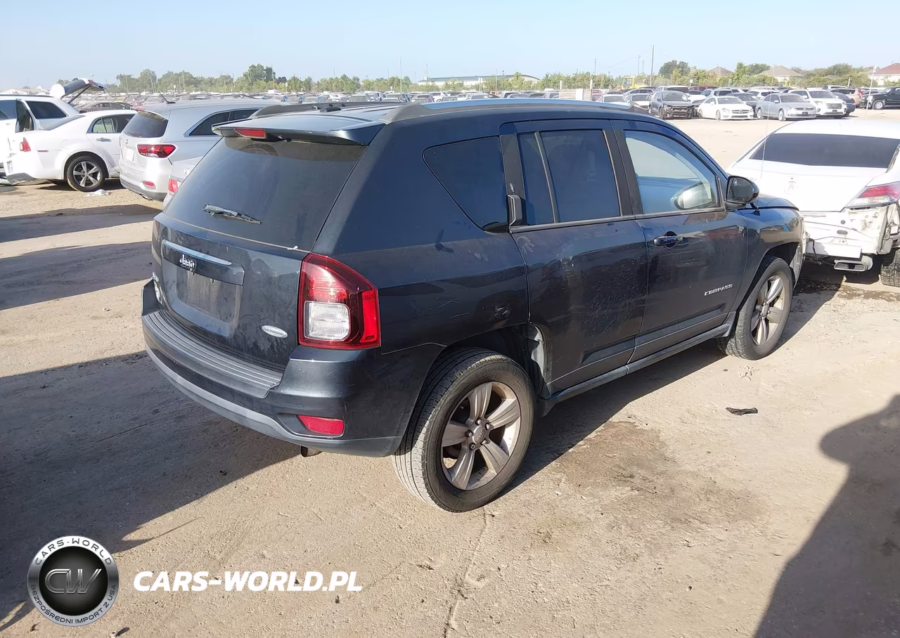2014 Jeep Compass Latitude VIN:1C4NJDEB8ED822761 - 4