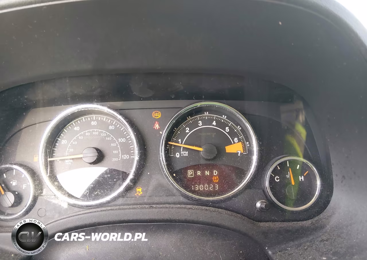 2014 Jeep Compass Latitude VIN:1C4NJDEB8ED822761 - 7