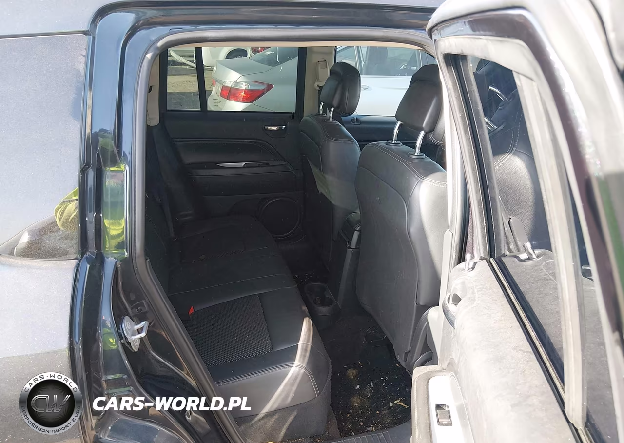 2014 Jeep Compass Latitude VIN:1C4NJDEB8ED822761 - 8