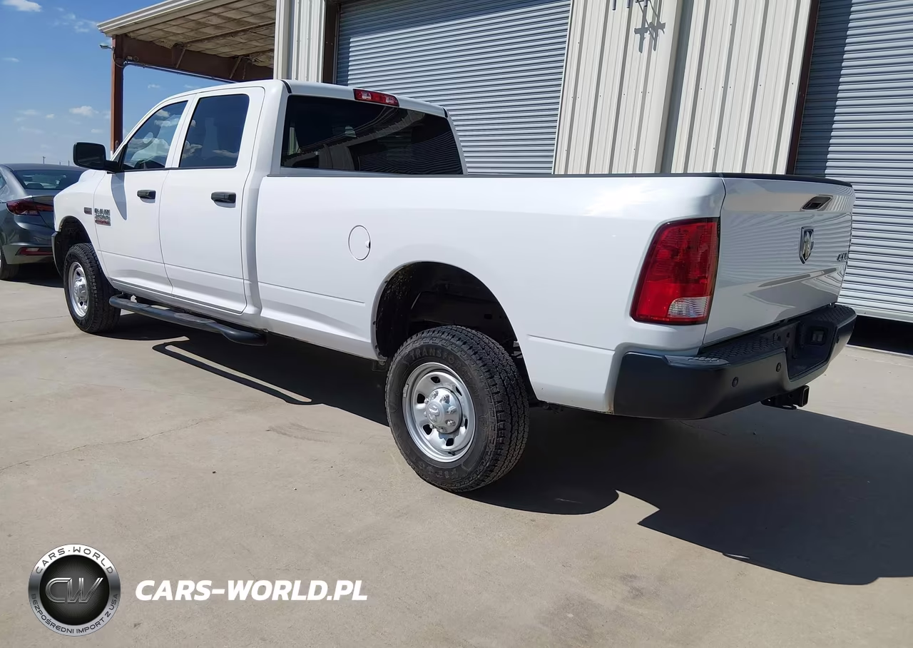 2017 Ram 2500 Tradesman 4X4 8' Box VIN:3C6UR5HJ8HG740041 - 3