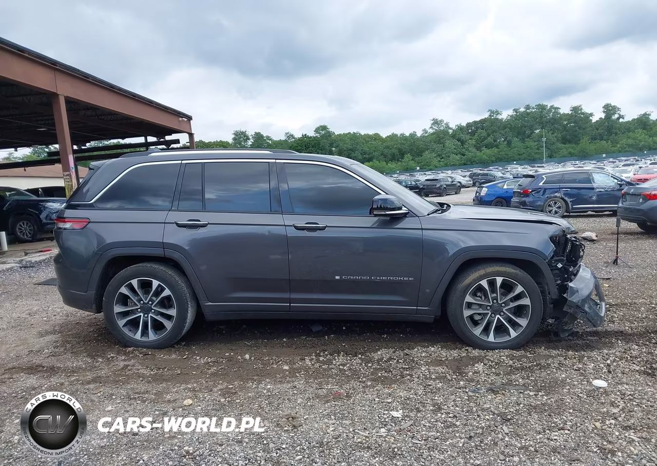 2022 Jeep Grand Cherokee Overland 4X4 VIN:1C4RJHDG3N8590990 - 14