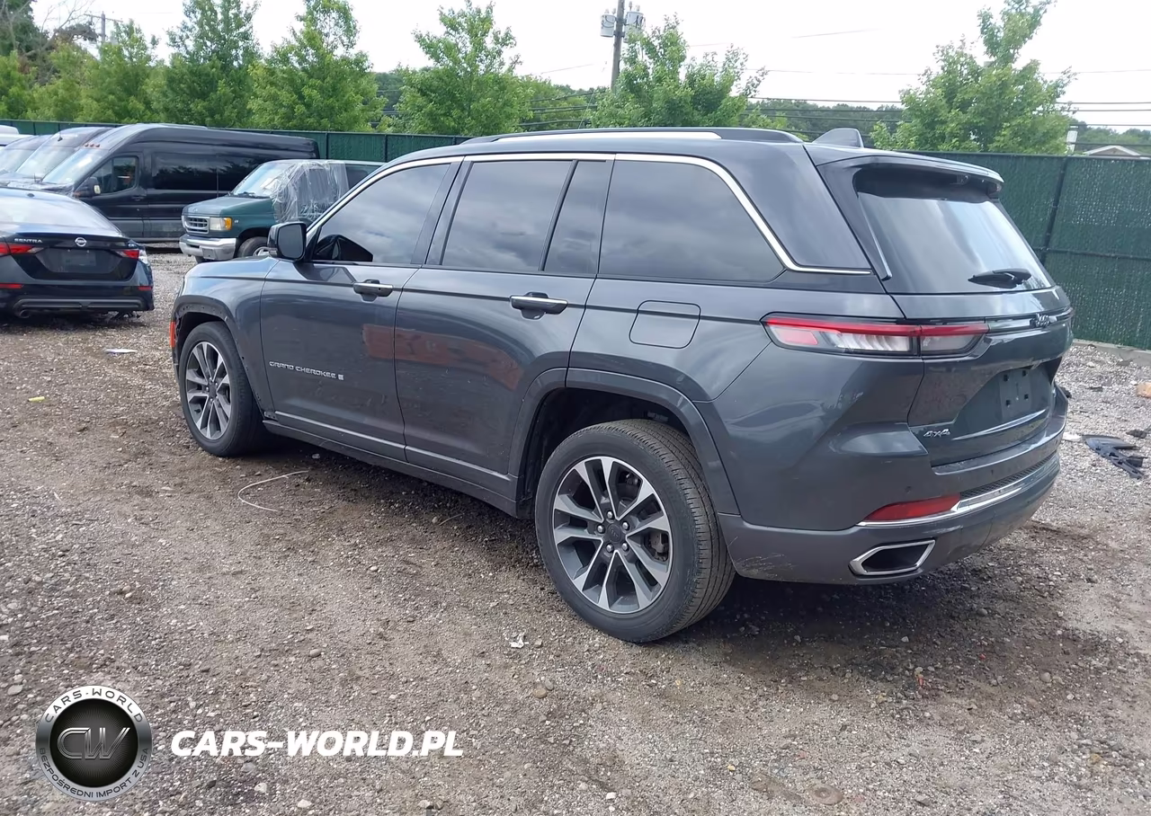 2022 Jeep Grand Cherokee Overland 4X4 VIN:1C4RJHDG3N8590990 - 3