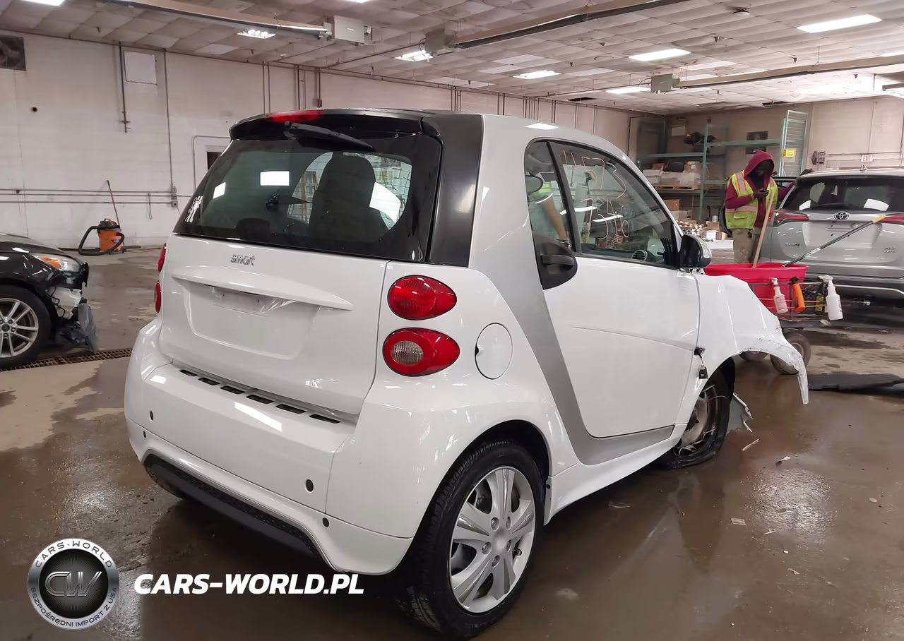 2015 Smart Fortwo Pure VIN:WMEEJ3BA6FK805901 - 4