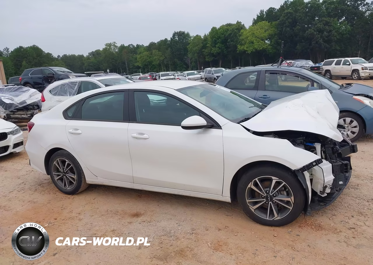 2023 Kia Forte Lxs VIN:3KPF24AD6PE624769 - 12