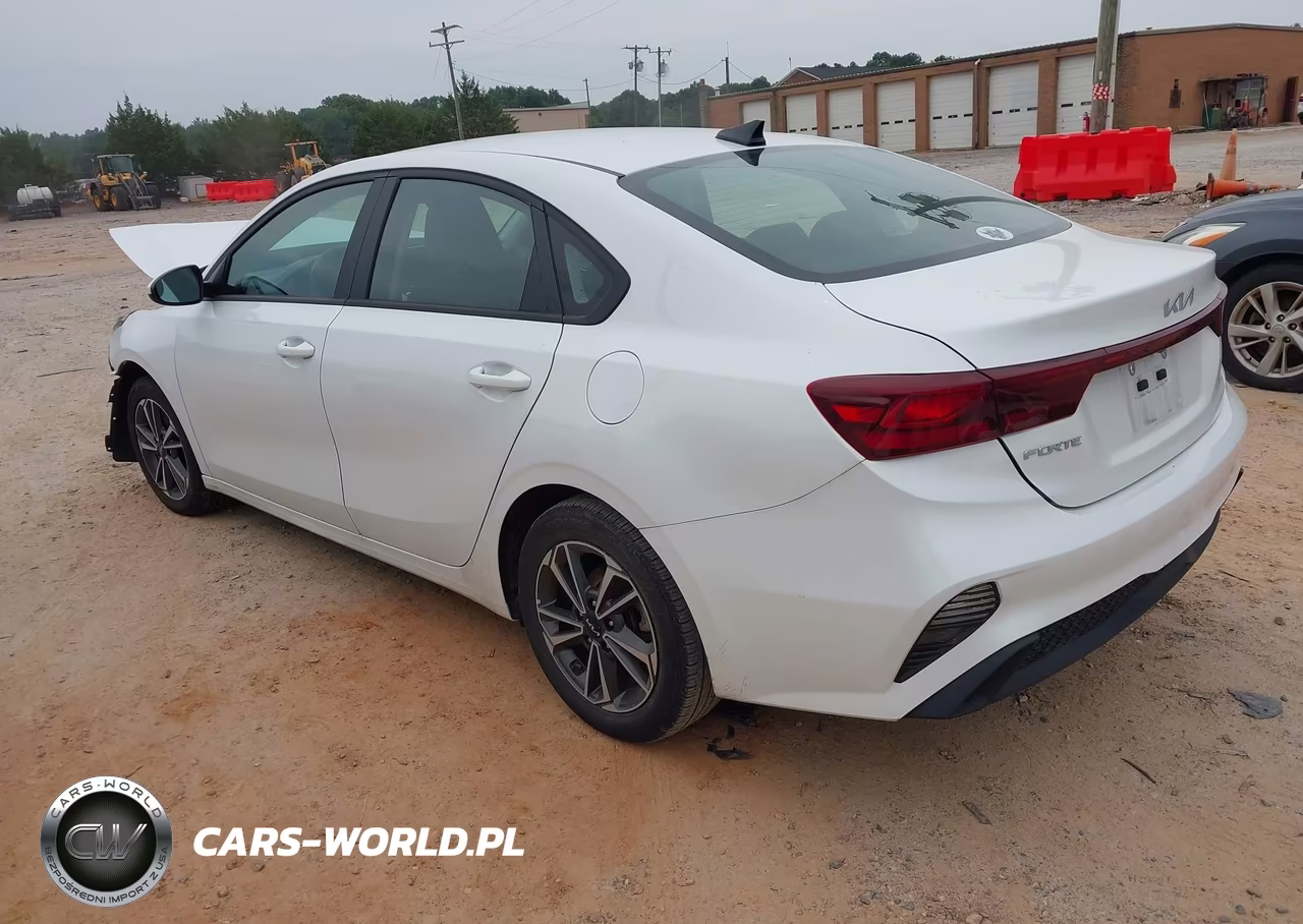2023 Kia Forte Lxs VIN:3KPF24AD6PE624769 - 3