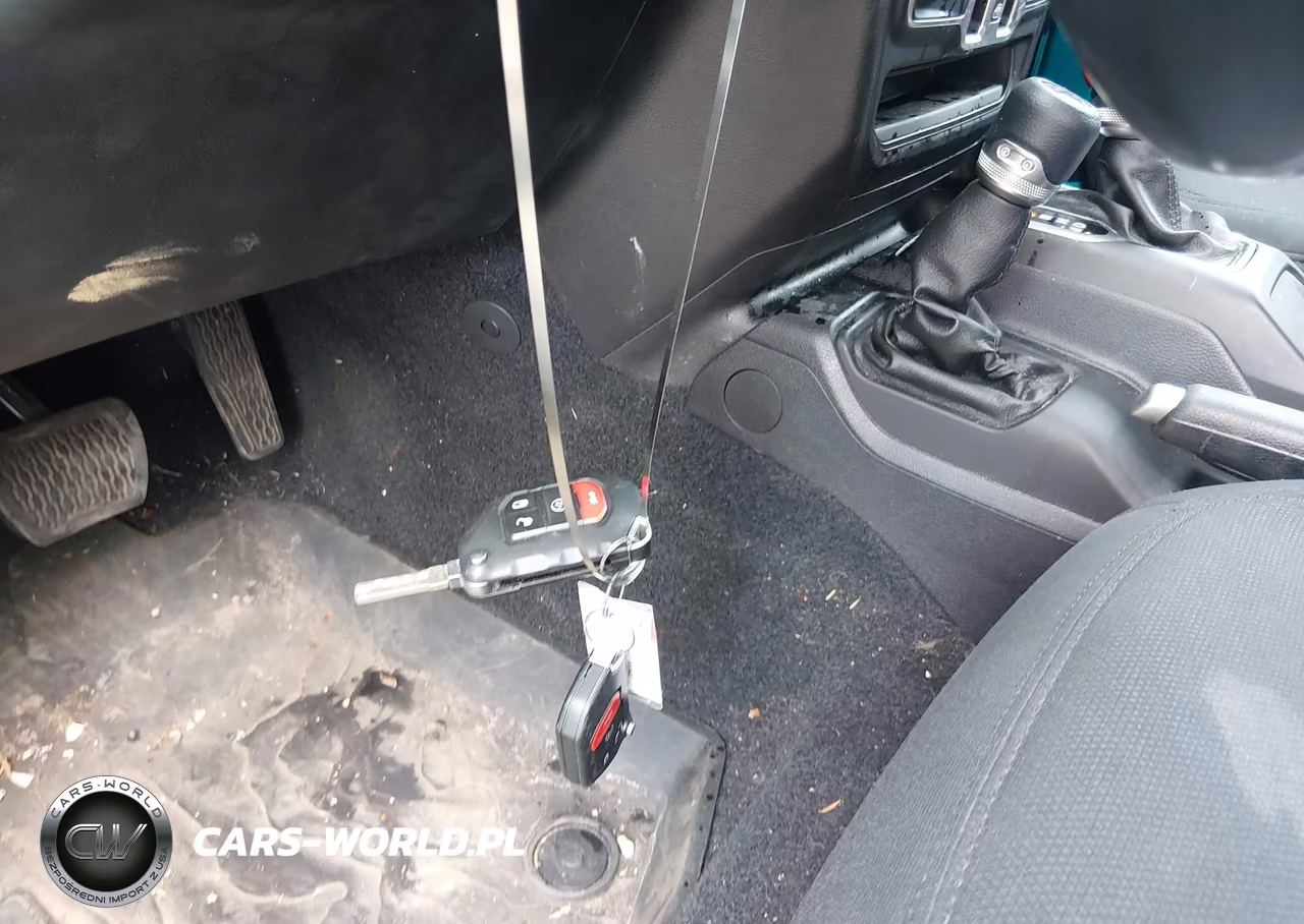 2020 Jeep Wrangler Unlimited Sport S 4X4 VIN:1C4HJXDN3LW304911 - 11