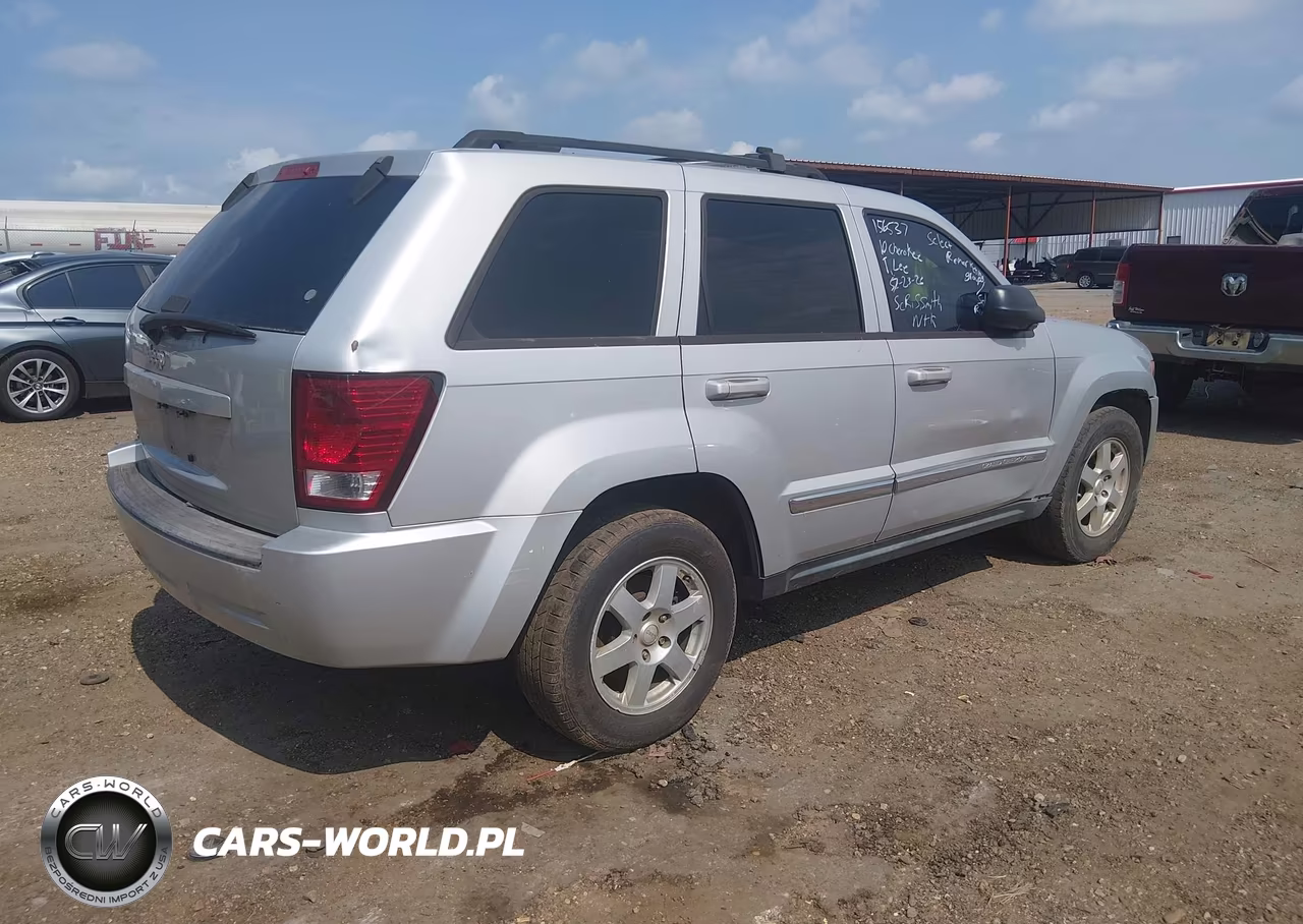 2010 Jeep Grand Cherokee Laredo VIN:1J4PS4GK7AC156537 - 4