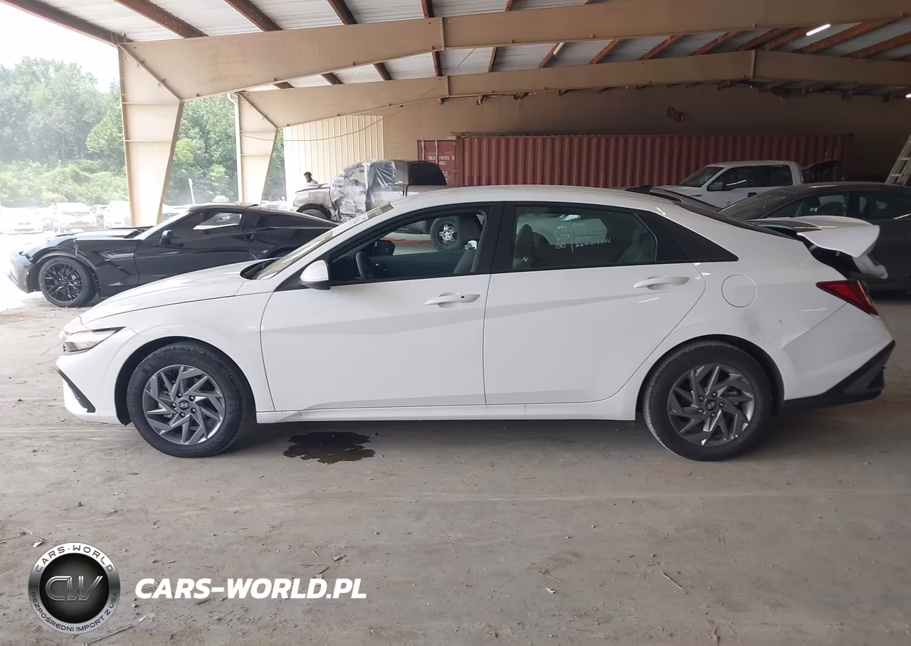 2026 Hyundai Elantra Hybrid Blue VIN:KMHLM4DJXTU189955 - 14