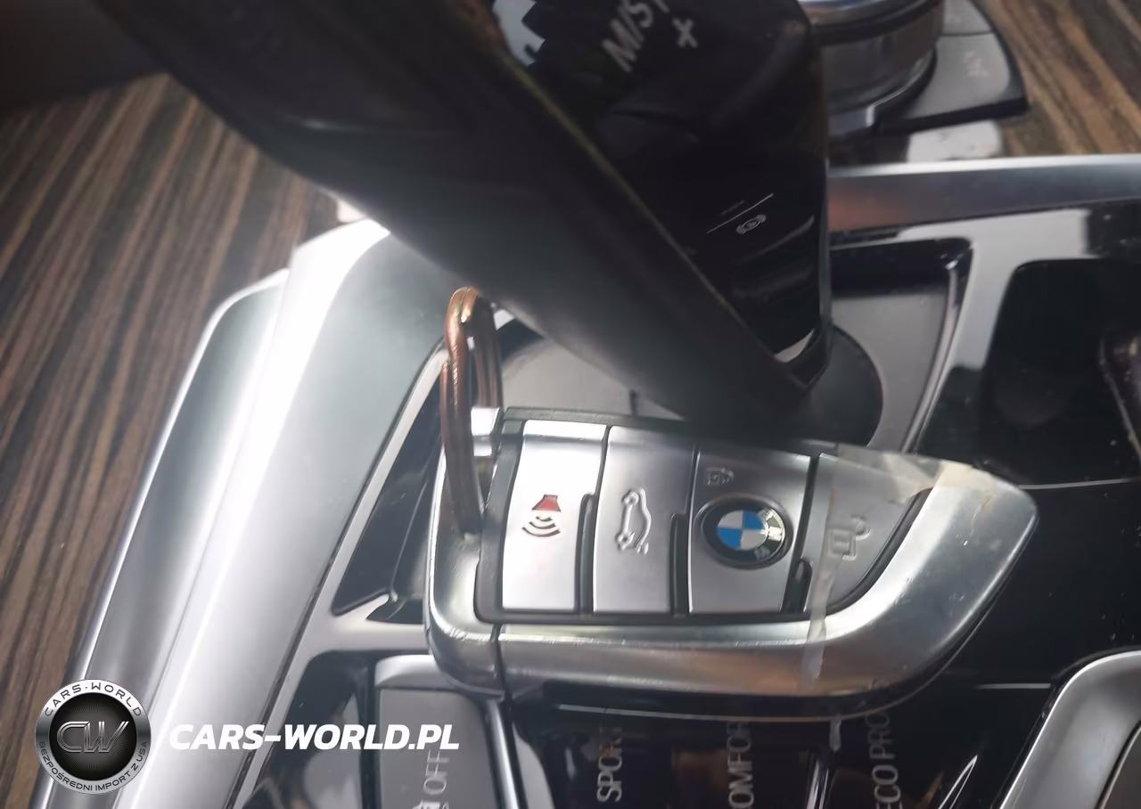 2018 BMW 530E Iperformance VIN:WBAJA9C54JB033177 - 11