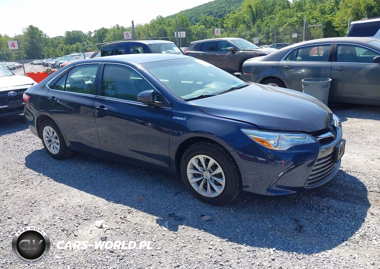 2017 Toyota Camry Hybrid Le