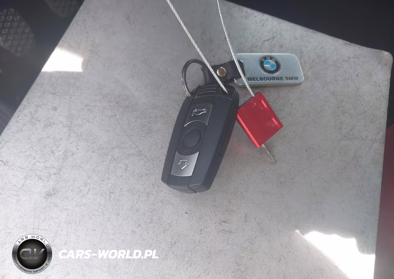 2011 BMW 328I VIN:WBAKE5C55BE432262 - 11