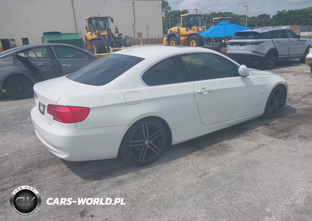 2011 BMW 328I VIN:WBAKE5C55BE432262 - 4