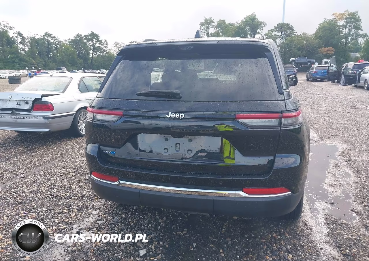 2023 Jeep Grand Cherokee 4Xe VIN:1C4RJYB69PC610752 - 16