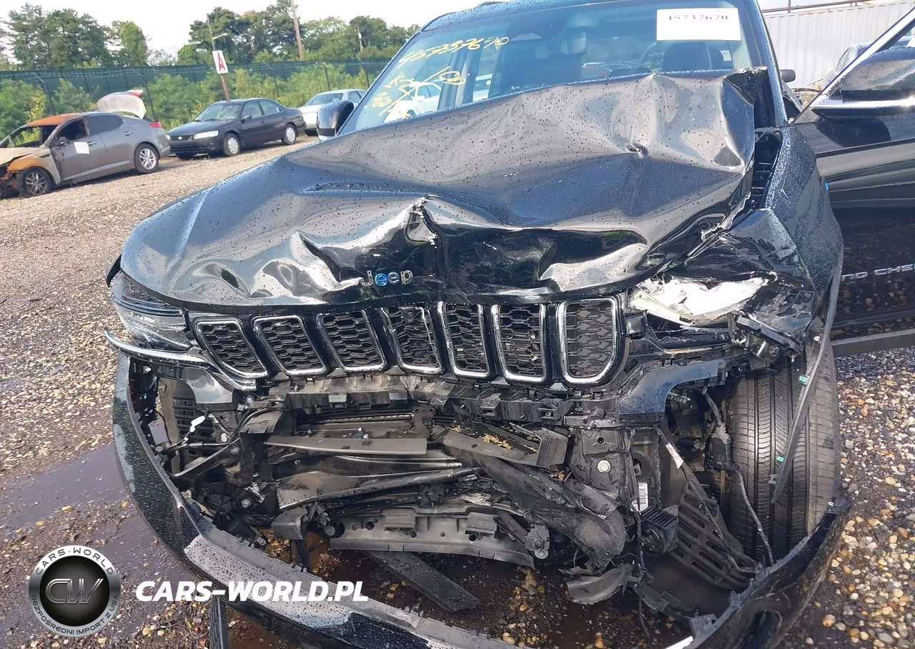 2023 Jeep Grand Cherokee 4Xe VIN:1C4RJYB69PC610752 - 6