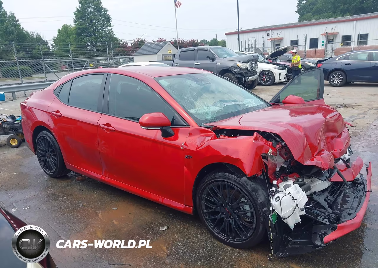2025 Toyota Camry Le VIN:4T1DAACK4SU197666 - 13