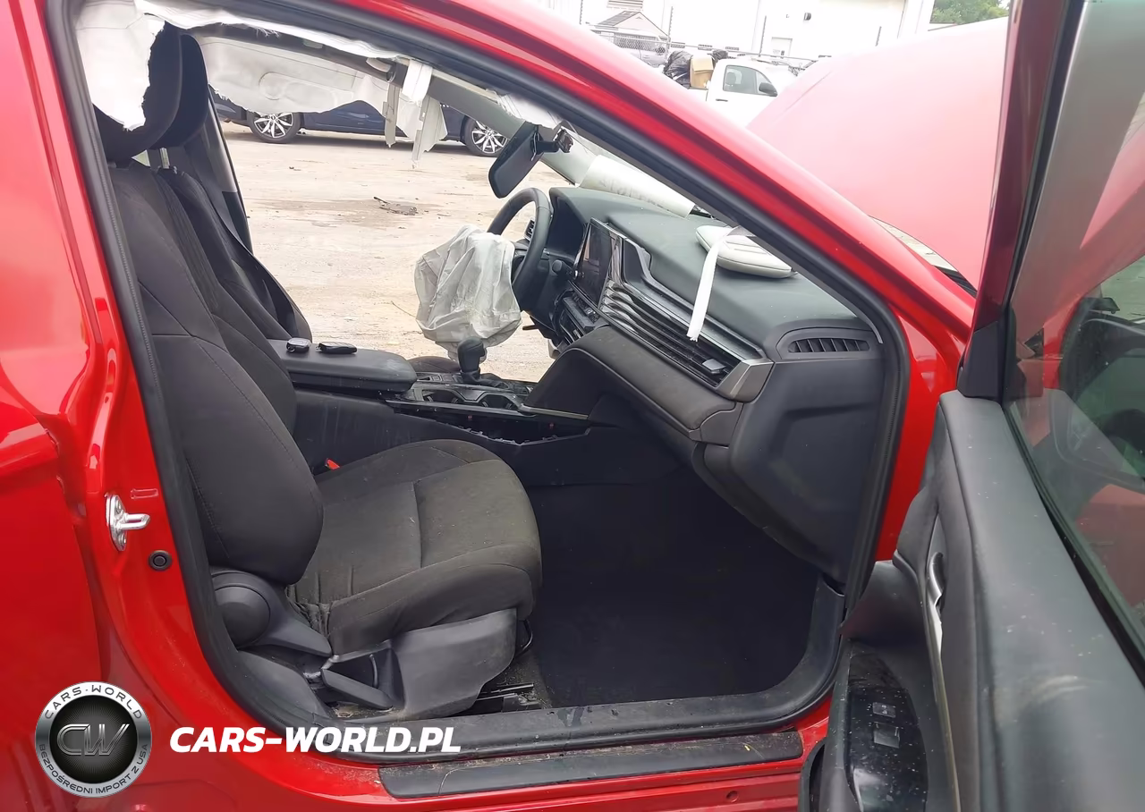 2025 Toyota Camry Le VIN:4T1DAACK4SU197666 - 5