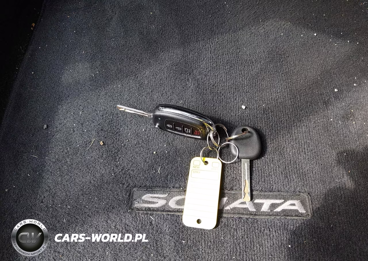 2019 Hyundai Sonata Eco VIN:5NPE24AA0KH757002 - 11
